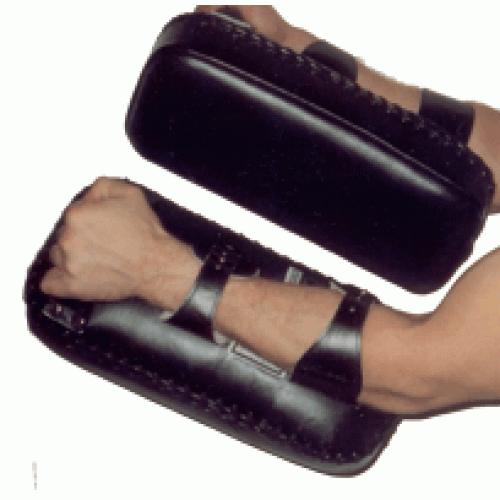 Potkutyynyt, hieman kaarevat (Huom hinta/pari 2kpl). Aitoa nahkaa, käsintehdyt.