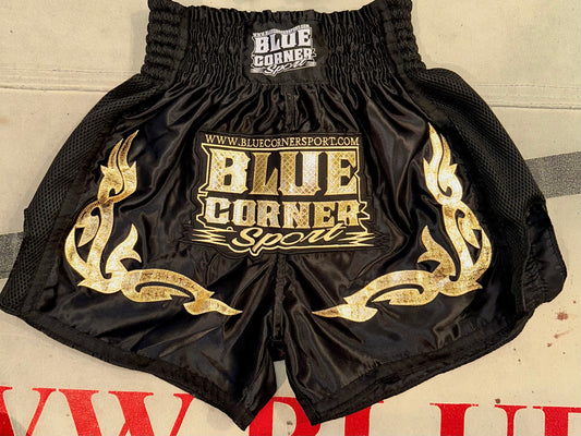 Blue Corner Sport 30 vuotta, satiiniset juhlashortsit musta/kulta!